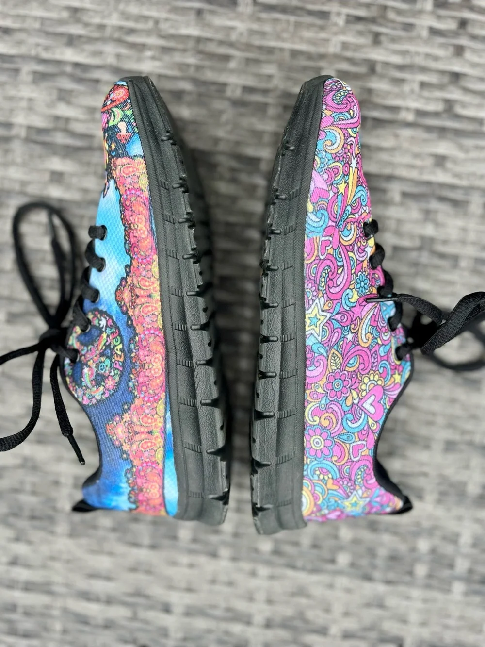 OAAK Peacenik Womens Multicolor Peace Sign Lace-Up Sneakers Boho Hippie Festival